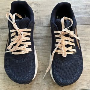 Altra escalante running shoes